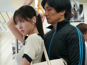 Người mới đến biển có bộ ngực lớn! Nhìn lên thằng bạn đang thủ dâm! Tốc độ quan hệ nhanh, hai bầu ngực rung chuyển, bảy giờ liên tục ~ quan hệ tuyệt đến mức cô ấy rên rỉ và rên rỉ...