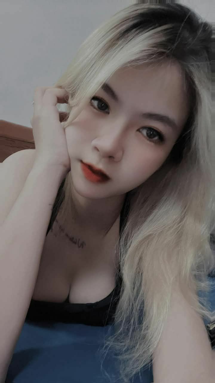 Chuyện người phụ nữ góa ông chồng, ông cạnh nhà và chồng quá cố